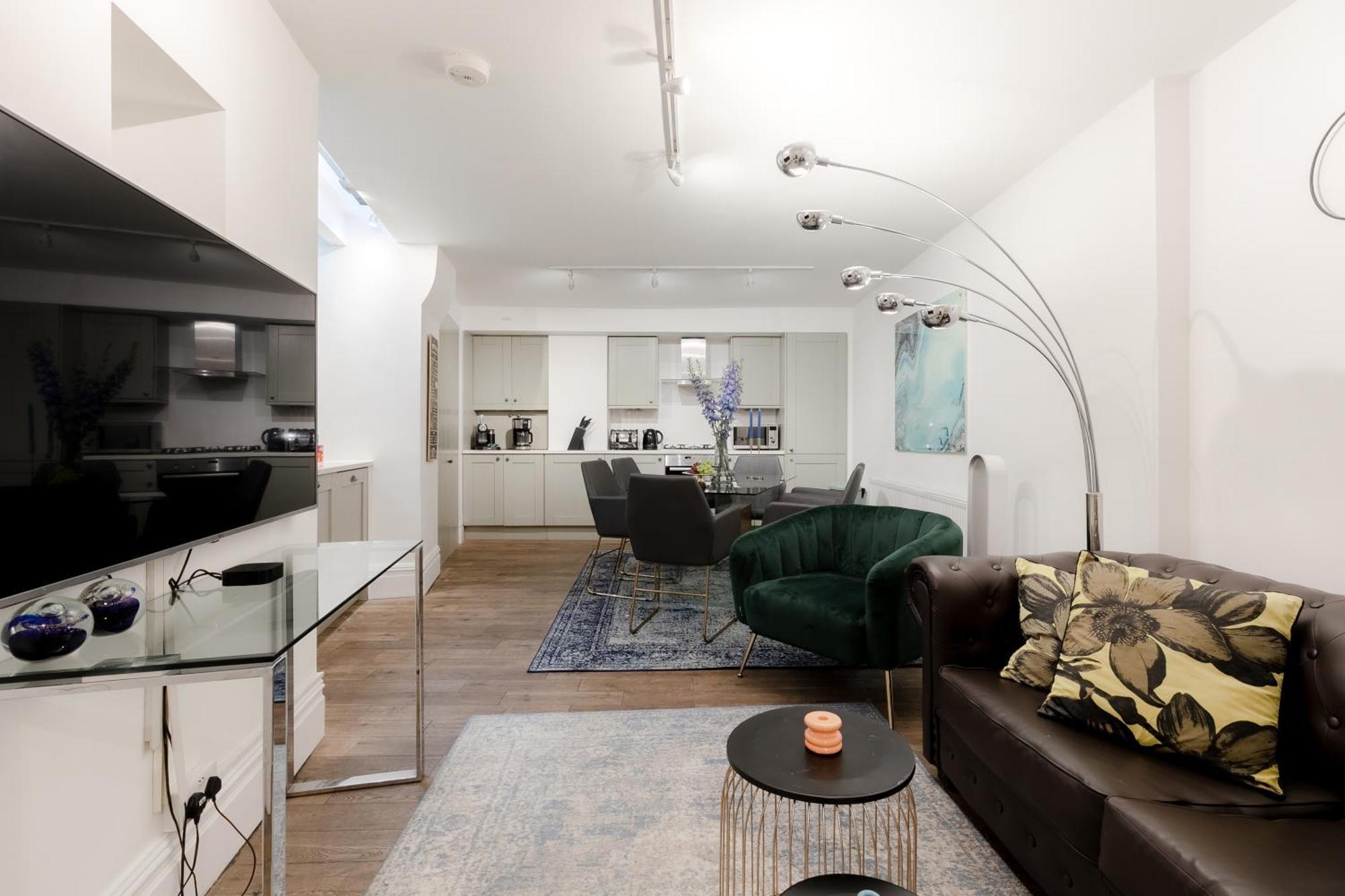 Rare Find Off Oxford St! Soho 5Bed Design House For Xxl Groups Apartment ลอนดอน ภายนอก รูปภาพ